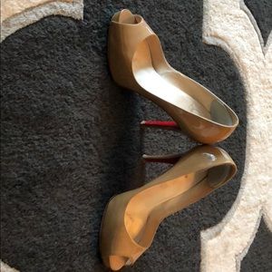 Patent Leather nude heels